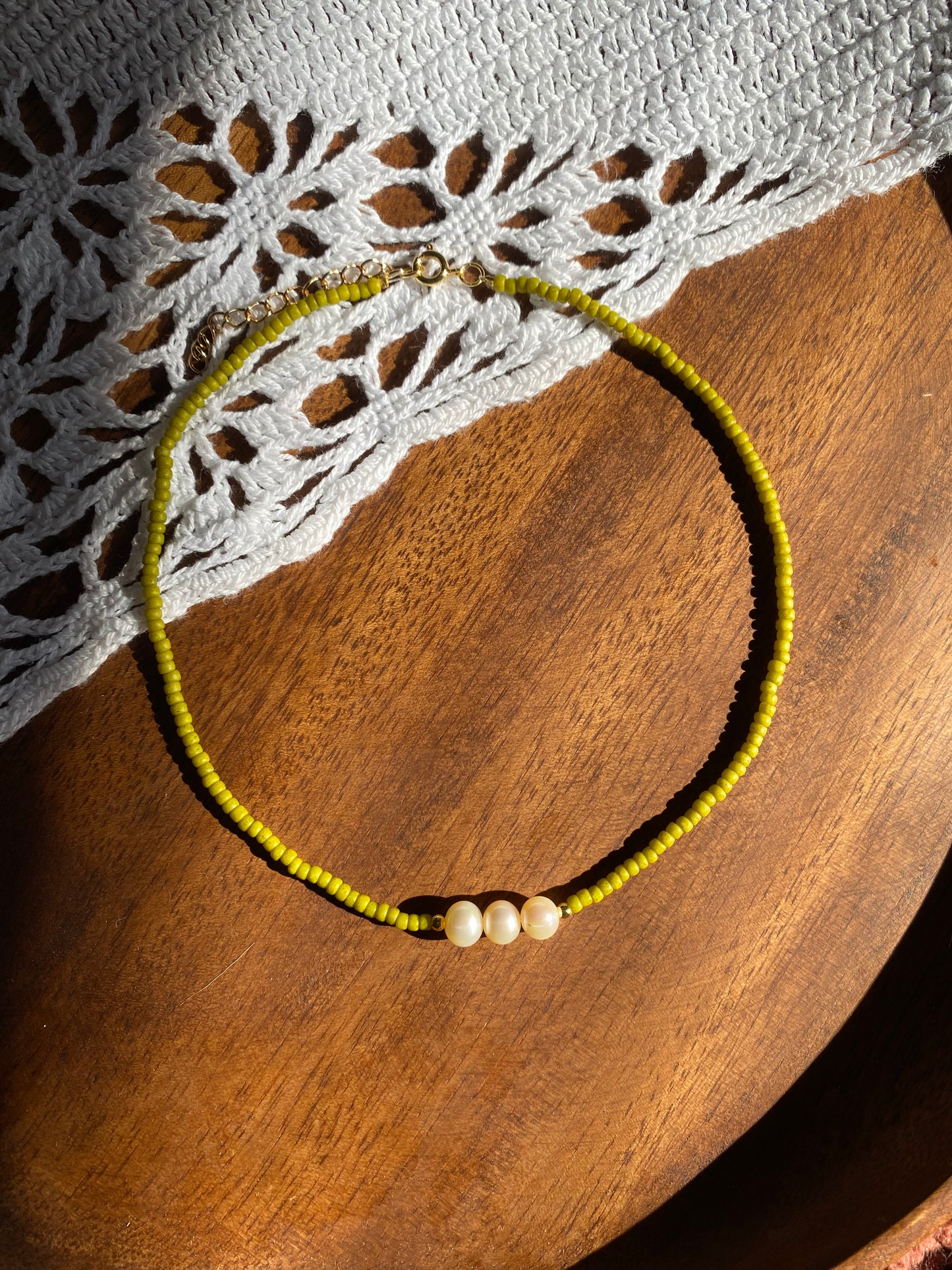 Lola in olive
