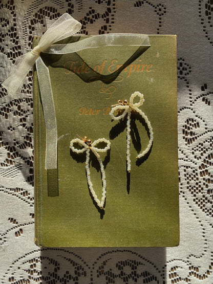 Clara Dangles in White