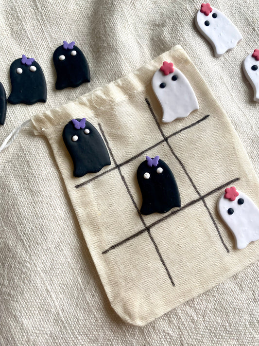 Ghostie Tic-Tac-To-Go